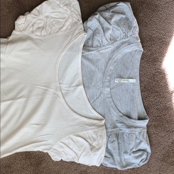 I am selling these as a bundle but two women shirt - Picture 4 of 6